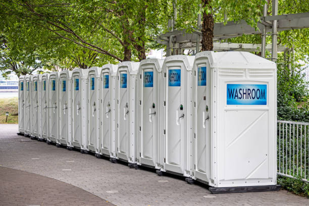 Best Portable restroom trailer rental  in Dallas, NC