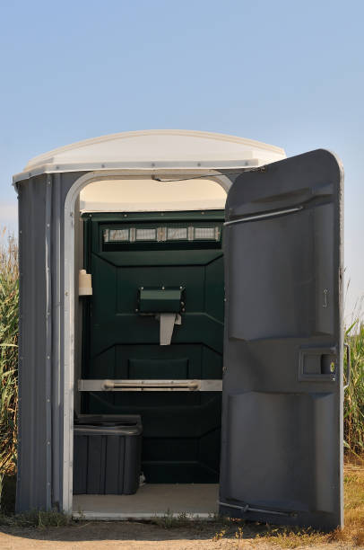 Porta potty delivery and setup in Dallas, NC